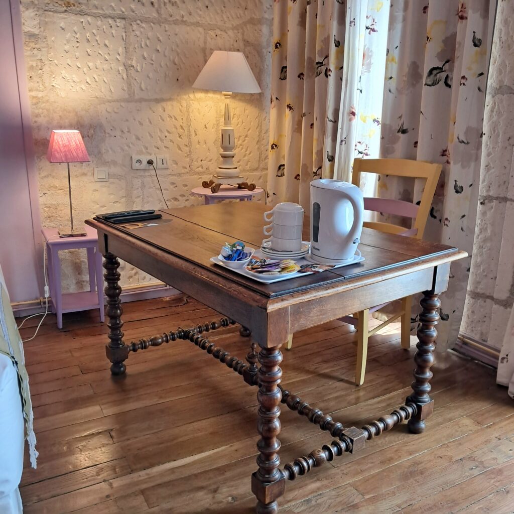 Bureau 117