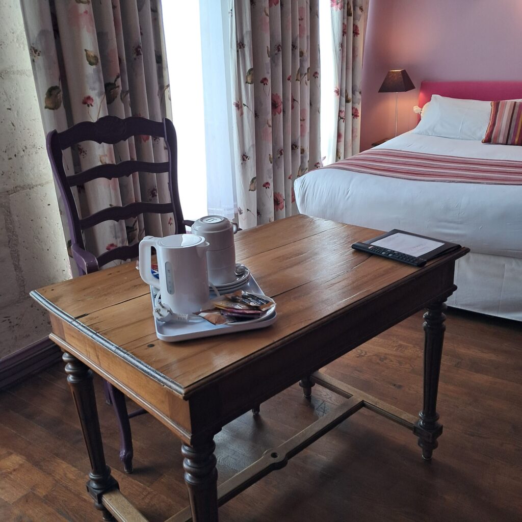 Bureau chambre 203
