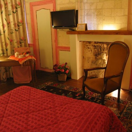 Chambre 114 (Chardons) - Chambre avec baignoire, vue sur cour